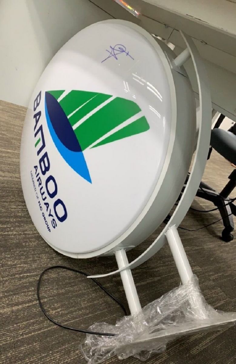 hộp đèn hút nổi giá rẻ