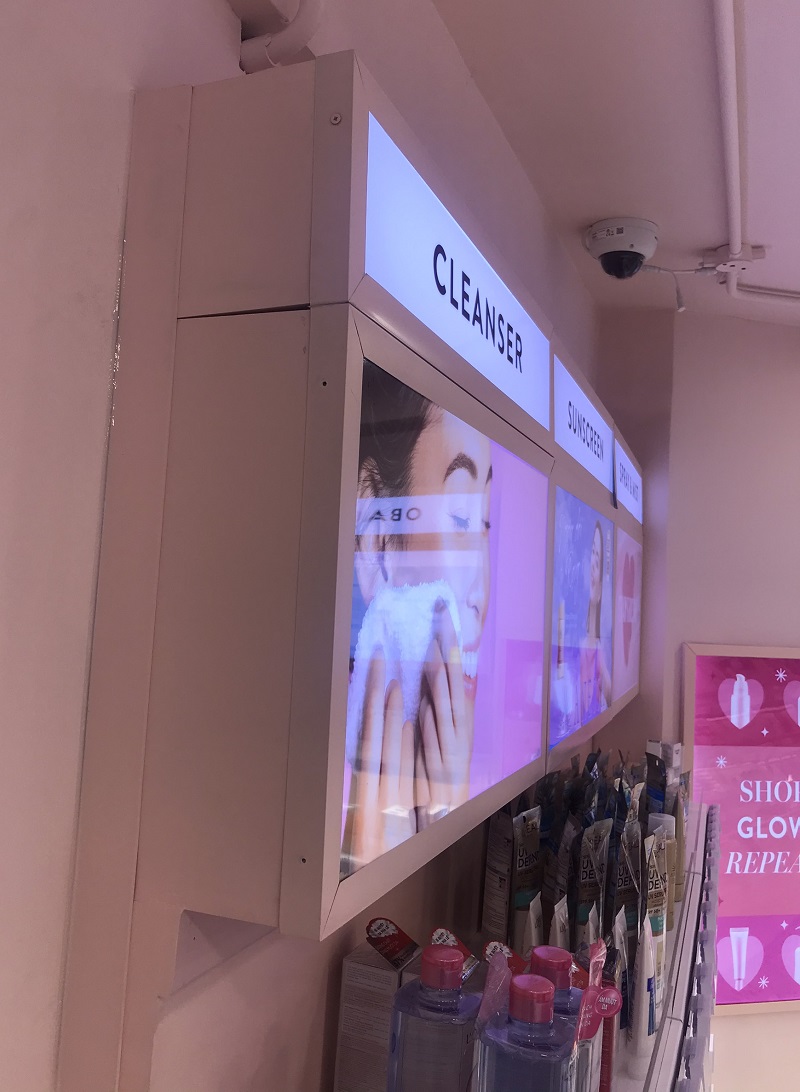 làm biển hộp đèn quảng cáo đẹp giá rẻ